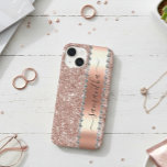 Funda Para iPhone 14 De Case-Mate Diamante Aspecto Purpurina Caligrafía Nombre Rosa<br><div class="desc">Cualquier purpurina o diamantes en diseño son fotos y simulados. Este diseño puede ser personalizado en el área proporcionada cambiando la foto y/o el texto. O puede personalizarse haciendo clic en Personalizar esta plantilla y, a continuación, eligiendo la opción de hacer clic en el personalizar y eliminando o cambiando el...</div>