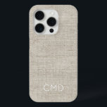 Funda Para iPhone 15 Pro Diseño de Moda sin tiempo de tela de lino natural<br><div class="desc">Patrón de tela de lino en tonos beige natural con INTIALES personalizados en blanco. Texto fácil de personalizar,  color de texto. Ideal para cualquier persona,  diseñador,  estilista,  regalo. Moderna,  eterna,  Moda. Combinar y emparejar colecciones completas de Linen / Tech.</div>