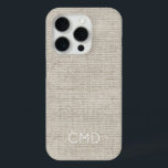 Funda Para iPhone 15 Pro Diseño de Moda sin tiempo de tela de lino natural<br><div class="desc">Patrón de tela de lino en tonos beige natural con INTIALES personalizados en blanco. Texto fácil de personalizar,  color de texto. Ideal para cualquier persona,  diseñador,  estilista,  regalo. Moderna,  eterna,  Moda. Combinar y emparejar colecciones completas de Linen / Tech.</div>