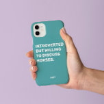 Funda Para iPhone 13 Divertido Introvertido Pero Dispuesto A Discutir C<br><div class="desc">Divertido Turquesa Introvertido pero dispuesto a discutir el caso de los caballos para los ecuestres. Este divertido estuche de teléfono también es un gran regalo para cualquier amante de los caballos. Utilice la herramienta de diseño para cambiar el color del texto si lo desea y seleccione el funda del modelo...</div>