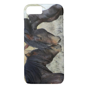 Funda Para iPhone 8/7 Dos caballos salvajes marrones desconcertando