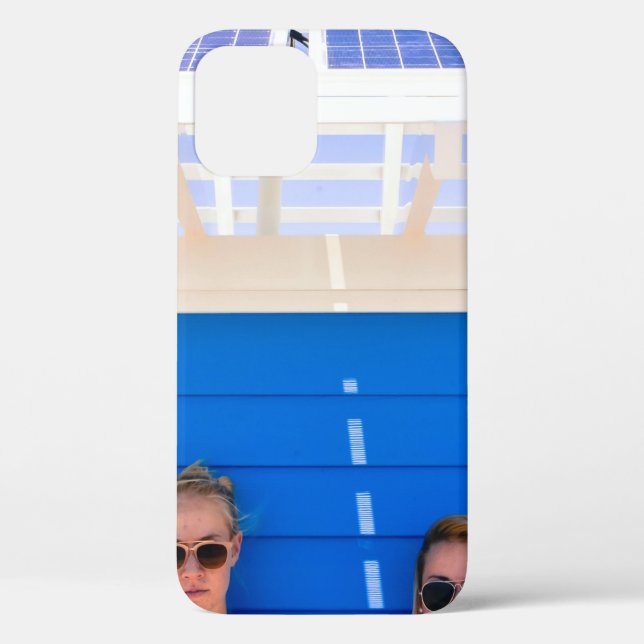 Funda De Case-Mate Para iPhone Dos mujeres tomando fotografía selfie (Reverso )