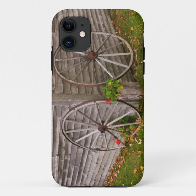 Funda De Case-Mate Para iPhone EE. UU., Main. Ruedas de vagón (Reverso)