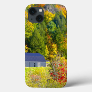 Funda Para iPhone 13 EE. UU., Vermont. Follaje de otoño a lo largo de l