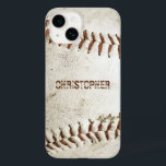 Funda Para iPhone 14 De Case-Mate El béisbol vintage personalizado<br><div class="desc">Una foto de una vieja pelota de béisbol proporciona el fondo para este estuche personalizado para iPhone. Añade tu nombre con una fuente de sans serif grunge angustiada a una sombra de marrón rojizo que coincida con el punto. Ideal para jugar al béisbol o para practicar deportes en la lista...</div>