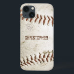 Funda Para iPhone 13 El béisbol vintage personalizado<br><div class="desc">Una foto de una vieja pelota de béisbol proporciona el fondo para este estuche personalizado para iPhone. Añade tu nombre con una fuente de sans serif grunge angustiada a una sombra de marrón rojizo que coincida con el punto. Ideal para jugar al béisbol o para practicar deportes en la lista...</div>