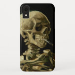 Funda Para iPhone XR El esqueleto Vincent Van Gogh con un cigarrillo en<br><div class="desc">Esqueleto de Vincent Van Gogh con estuche de teléfono de Bella Artes de época quemada</div>