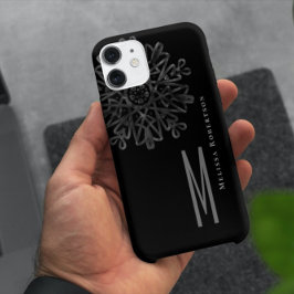 Funda Para iPhone 13 Elegante Chic Monograma Ornata en Blanco y Negro
