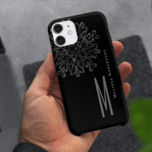 Funda Para iPhone 13 Elegante Chic Monograma Ornata en Blanco y Negro