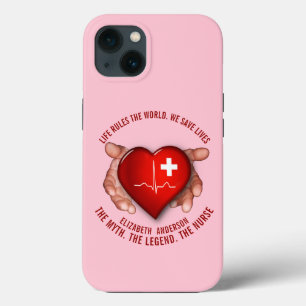 Funda Para iPhone 13 Enfermera Registrada Con Corazón Rojo En Las Manos