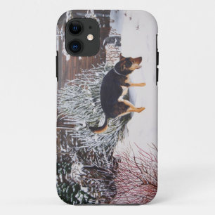 Funda Para iPhone 11 Escena de la nieve del invierno con el perro negro