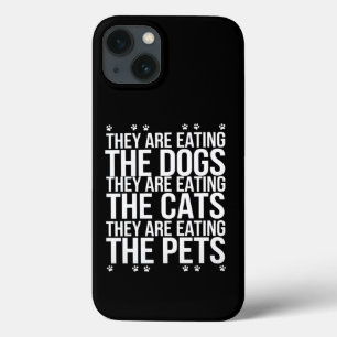 Funda Para iPhone 13 Están Comiendo Los Perros Los Gatos Y Los Mascotas