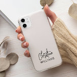 Funda Para iPhone 13 Pro Max Firma Monograma Guión manuscrito Rubor rosa<br><div class="desc">Estuche de personalizado moderno y elegante para teléfono en monograma con una tipografía moderna de firma minimalista, emparejada con un tipo de letra sans-serif con un mínimo de negro sobre un fondo rosa rubor. Hazlo tuyo añadiendo tu propio nombre de monograma y texto en el lado de la columna para...</div>