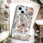 Funda Para iPhone 15 Flor silvestre de boho floral personalizada<br><div class="desc">Simple y moderno estuche de iphone de patrón de flores silvestres rústicas de tierra personalizado con tu nombre. Elegante y elegante. La flor silvestre recubre un fondo blanco.</div>