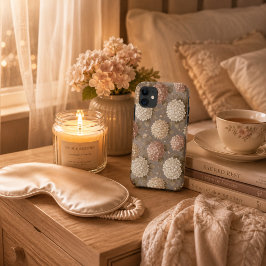 Funda Para iPhone 11 Floral Neutral | Casa de Campo de Hortensias Beige