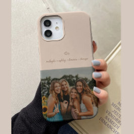 Funda Para iPhone 15 Fondo minimalista beige con foto de amigas 