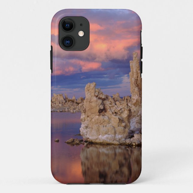 Funda De Case-Mate Para iPhone Formaciones de toba en el lago Mono (Reverso)