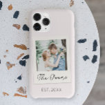 Funda Para iPhone 14 Pro De Case-Mate Foto de imagen personalizada Fecha Pareja Recién c<br><div class="desc">¡Esta es una funda para iPhone con foto de imagen personalizada Fecha Pareja Recién casados Familia!</div>
