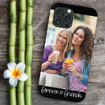 Funda Para iPhone 13 Pro Max Fotografía vertical de la tipografía cardiaca de l<br><div class="desc">Estuche Guay para iphone con su propia foto de personalizado. Un hermoso regalo fotográfico con texto superpuesto que dice "amigos para siempre" con letras a mano y vinculado con un lindo corazón de amor. La plantilla de la foto está configurada para que añada la foto que se mostrará en formato...</div>