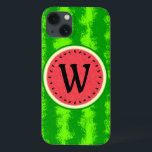 Funda Para iPhone 13 Fruta veraniega de la sandía con monograma de la c<br><div class="desc">Este diseño de monograma de la sandía de bonito tiene una fruta redonda que parece haber sido rebanada, así que la jugosa carne rosa-roja del melón se muestra a través, junto con un círculo de semillas de sandía negras. La baya también tiene un patrón de corteza moteado verde moteado. Utilice...</div>