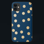 Funda Para iPhone 11 Funda-Mate Samsung Gal con puntos azul y oro de la<br><div class="desc">Una caja de teléfono moderna y de tendencia con puntos de purpurina de oro falso sobre un fondo azul marino oscuro.</div>