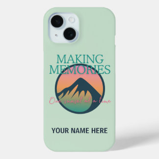 Funda para iPhone 15 Aventuras en la Montaña Crean