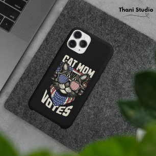 Funda Para iPhone 15 Gato Mamá vota banderas electorales americanas