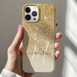Funda Para iPhone 12 Girly Gold Purpurina Monograma Nombre<br><div class="desc">Funda De Nombre Monograma Purpurina Girly. Este diseño se acentúa con una textura falsa purpurina. Personalice este diseño personalizado con su propio nombre y monograma inicial.</div>