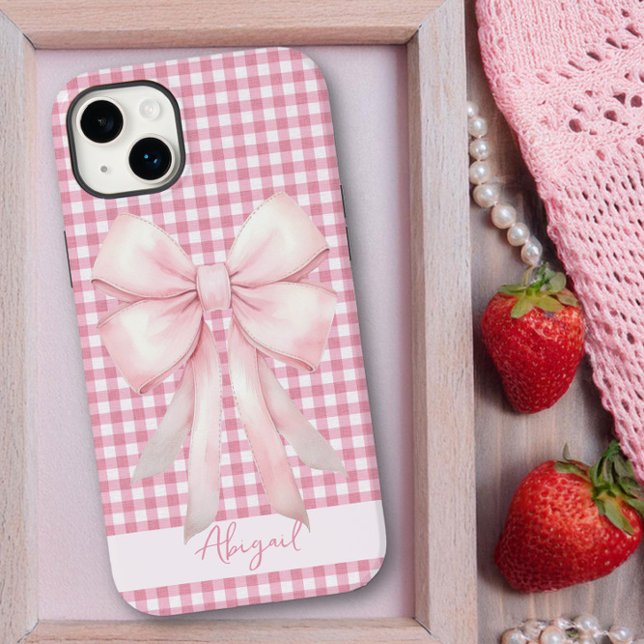 Funda De Case-Mate Para iPhone Girly Pink Bow Gingham Plaid Personalizado (Personalized iphone case with pink bow on pink gingham by Darling and May)