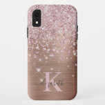 Funda Para iPhone XR Glam Bling Rosa Gold Diamond Confetti Monogramado<br><div class="desc">Elegante, Glam, estuche de iphone de confeti de diamantes de oro de rosa Girly Shiny. El fondo es metalizado, de color dorado, falso subió, salpicado de rosa rosa rosa rosa rosa y de confeti de diamantes blancos. Personaliza con tu nombre y monograma inicial. Tenga en cuenta que este diseño es...</div>