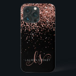 Funda Para iPhone 13 Pro Glam Rosa Purpurina Oro Elegante Monograma<br><div class="desc">Estuche Glam Rosa Gold Purpurina Elegante Monograma para iPhone. Personaliza fácilmente este diseño de moda de estuche de teléfono de moda con elegante purpurina brillante de oro rosa sobre un fondo negro. El diseño incluye su monograma manuscrito con giros de bonito y nombre.</div>