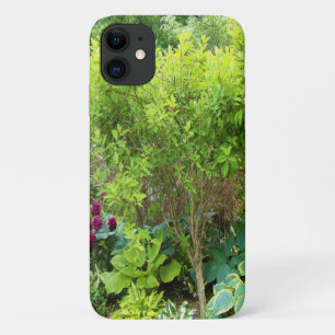 Funda Para iPhone 11 Hermoso paisaje de jardín verde con hostas