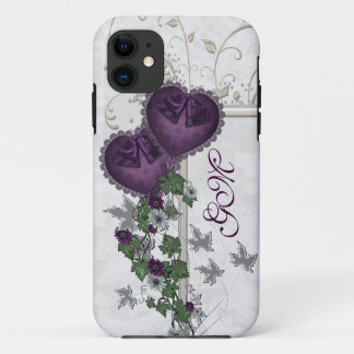 Funda Para iPhone 11 Hiedra elegante y corazones púrpuras