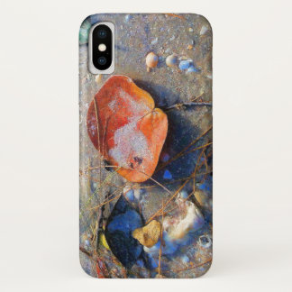 Funda Para iPhone X Hojas caídas en arena