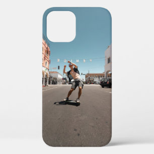 Funda Para iPhone 12 Hombre jugando al patinaje