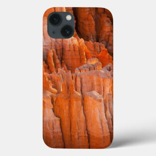 Funda Para iPhone 13 Hoodoos de la roca en luz de la mañana