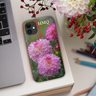 Funda Para iPhone 11 Iniciales de flores de Dahlia rosa y blanca
