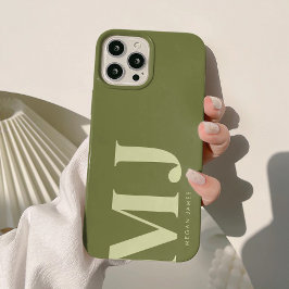 Funda Para iPhone 15 Iniciales Personalizadas Minimalistas en Verde Oli