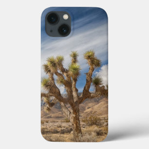 Funda Para iPhone 13 Joshua Trees in Desert