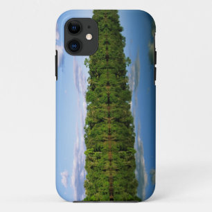 Funda Para iPhone 11 Juruena, Brasil. Orilla del río boscoso reflejada