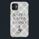 Funda Para iPhone 11 Kappa Kappa Chino Funny Coffee Lover<br><div class="desc">¡¿Quién ama el café?! Este divertido diseño fue creado especialmente para los amantes del café, los baristas, los restaurantes y más. Utiliza un giro en un nombre de fraternidad con el texto KAPPA KAPPA CHINO y una taza caliente de capuchino bajo el texto. El diseño del fondo está decorado con...</div>