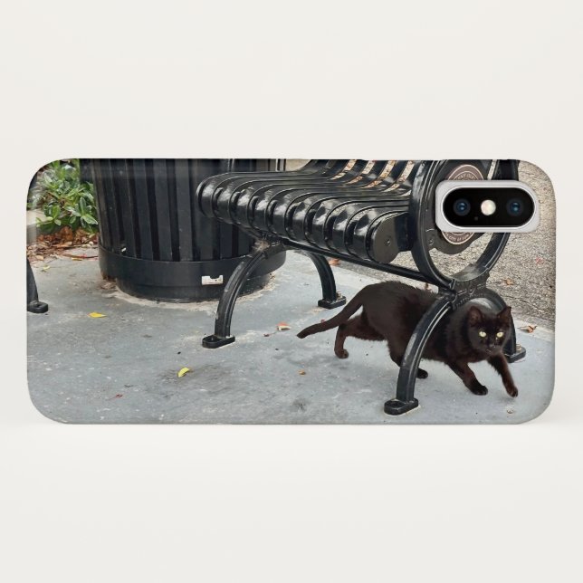 Funda De Case-Mate Para iPhone Kitty en el parque (Reverso (horizontal))