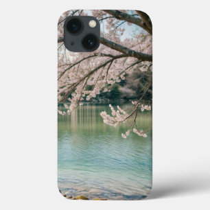 Funda Para iPhone 13 lago de flores de cerezo