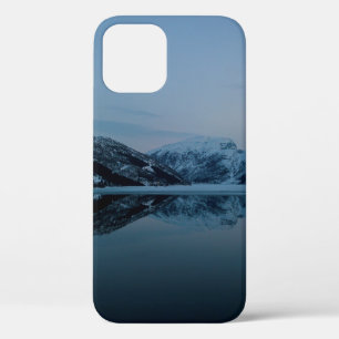 FUNDA PARA iPhone 12 LAGO RODEADO DE MONTAÑAS