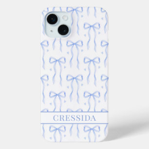 Funda Para iPhone 15 Mini Lazos de Coqueta Azules Monogramados