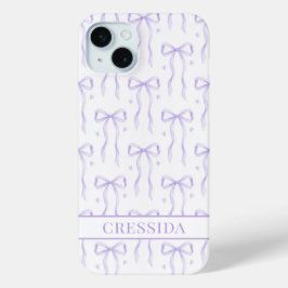 Funda Para iPhone 15 Mini Lazos de Coqueta Morada Monogramados