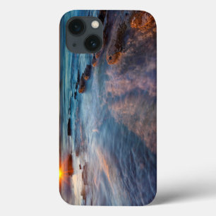 Funda Para iPhone 13 Los rayos del sol iluminan el Océano Pacífico