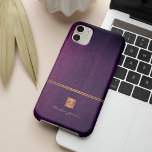 Funda Para iPhone X Lujo elegante purpurina de oro morado monogramado<br><div class="desc">Elegante y exclusivo estuche de oficina o teléfono monogramado personal con un falso purpurina metálico de cobre con las iniciales de su nombre en monograma y una brillante franja sobre un elegante fondo de cuero color índigo púrpura. Adecuado para pequeñas empresas, profesionales empresariales o independientes, especialistas en marcas personales o...</div>
