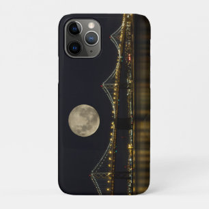 Funda Para iPhone 11 Pro Luna llena sobre el puente de la bahía