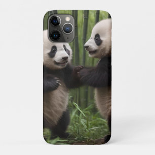 Funda Para iPhone 11 Pro Maravillas caprichosas: Los bebés pandas juegan en